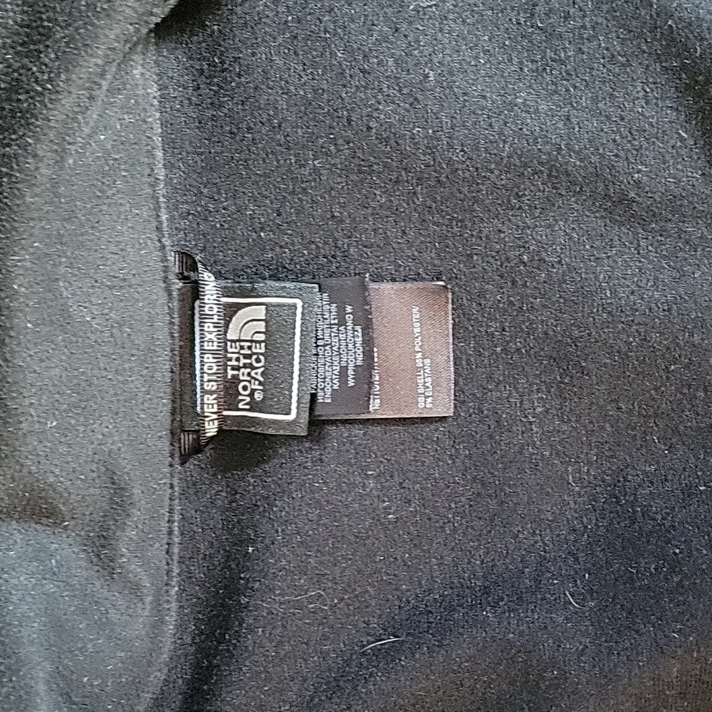 North Face Large Black Shell Jacket - image 2